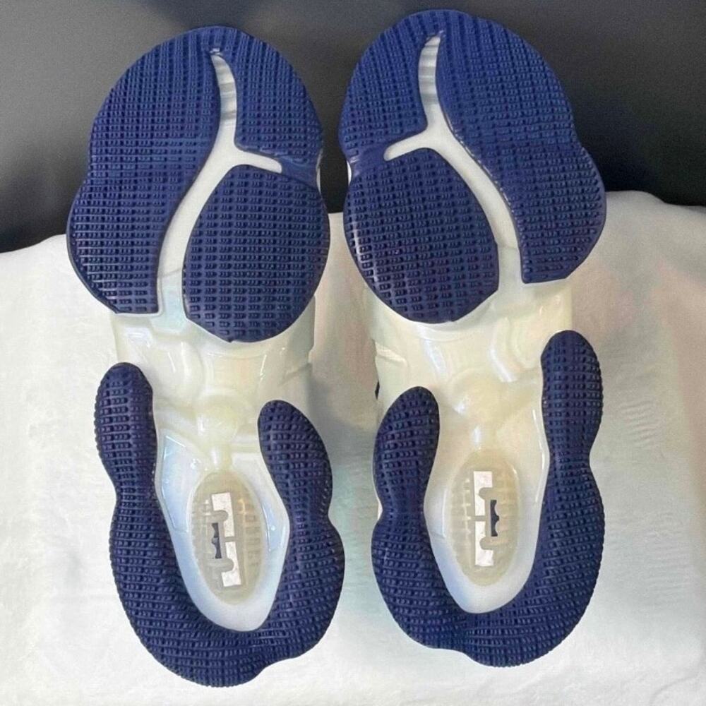Nike LeBron 19 “Space Jam: Legacy Sweatsuit” DC9338-100 | 11.5M - Picture 9 of 10
